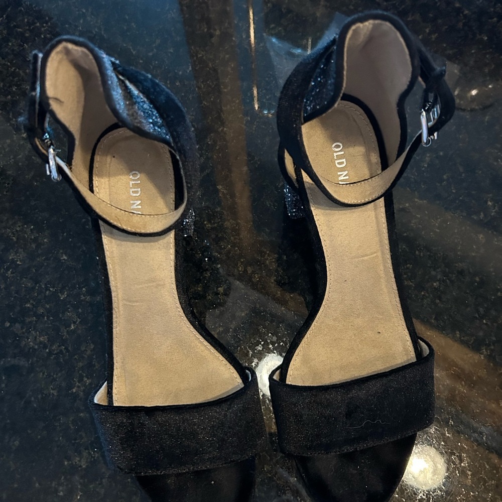 Old Navy Black Women's Heels